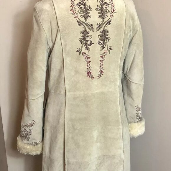 Real Suede Embroidered Beige Penny Lane Jacket with Floral Design - Picture 3 of 9
